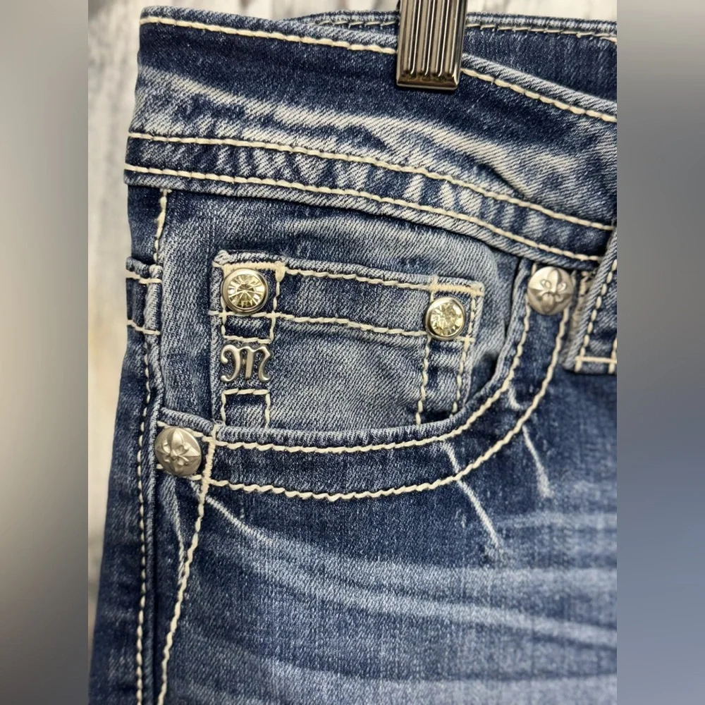 Miss Me Mid-Rise Bootcut Jeans Size 28x32 - Picture 6 of 11